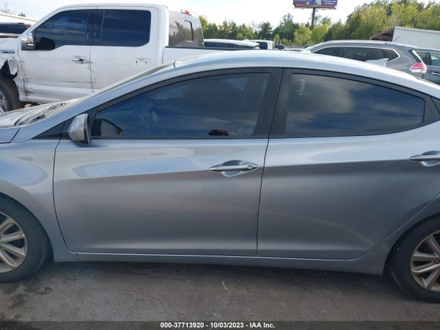 2016 HYUNDAI ELANTRA SE VIN: 5NPDH4AE4GH748856