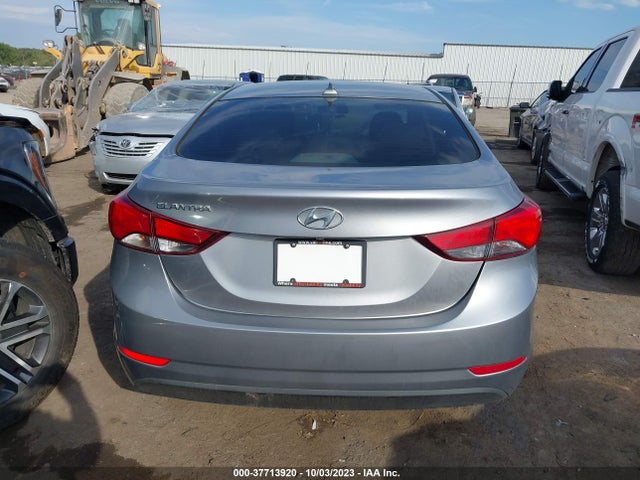 2016 HYUNDAI ELANTRA SE VIN: 5NPDH4AE4GH748856