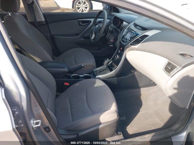 2016 HYUNDAI ELANTRA SE VIN: 5NPDH4AE4GH748856