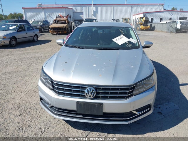 1VWAT7A38HC078448 Volkswagen Passat 1.8t S