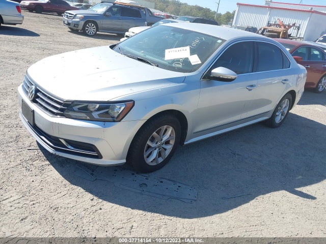 1VWAT7A38HC078448 Volkswagen Passat 1.8t S