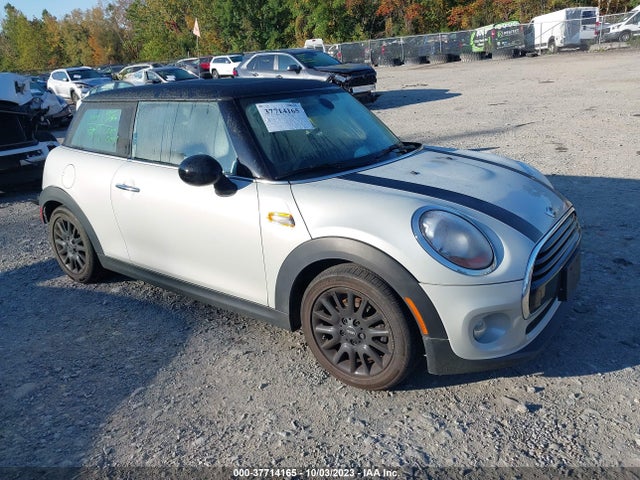 2018 MINI HARDTOP WMWXP5C58J2G62946 Photo 0