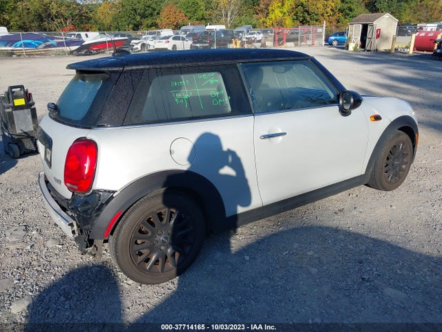 2018 MINI HARDTOP WMWXP5C58J2G62946 Photo 3