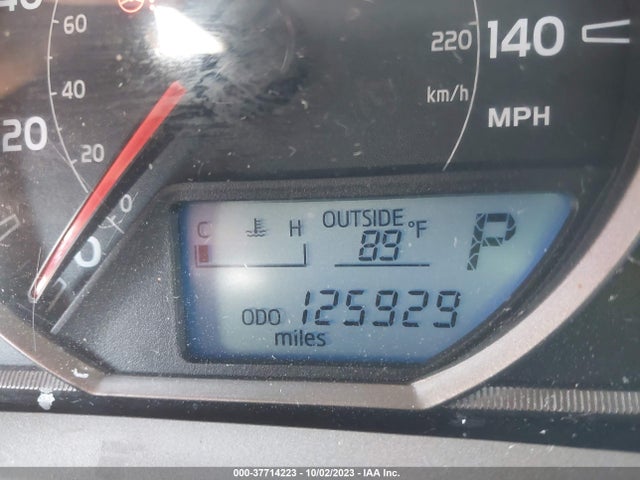 2015 TOYOTA RAV4 XLE VIN: 2T3WFREV2FW213456
