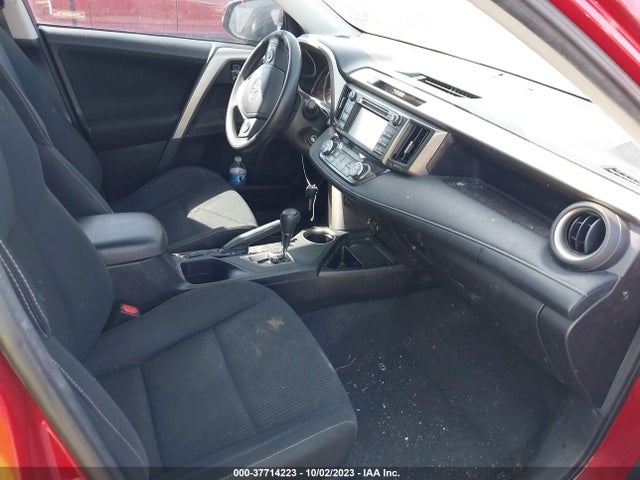 2015 TOYOTA RAV4 XLE VIN: 2T3WFREV2FW213456