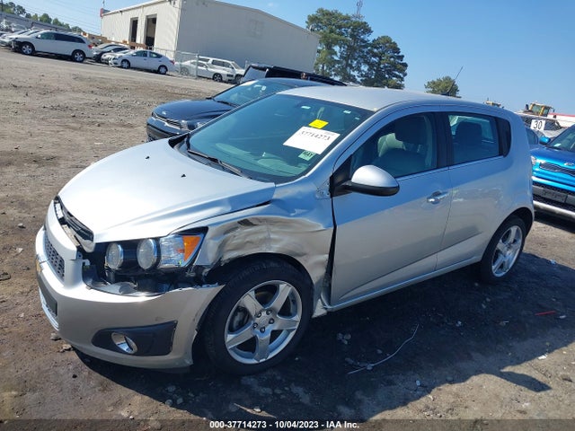 Chevrolet SONIC LTZ 2014 1G1JE6SB2E4228971 Image 2