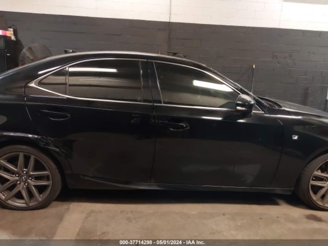 NY76926 Lexus IS 300