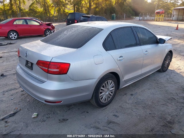 3VW2K7AJ8FM314064 Volkswagen Jetta Sedan 2.0l S