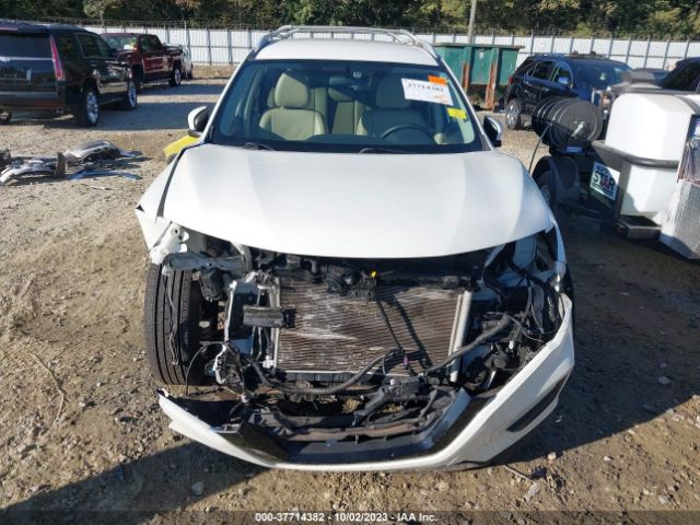 5N1AT2MT6JC813706 Nissan ROGUE SV