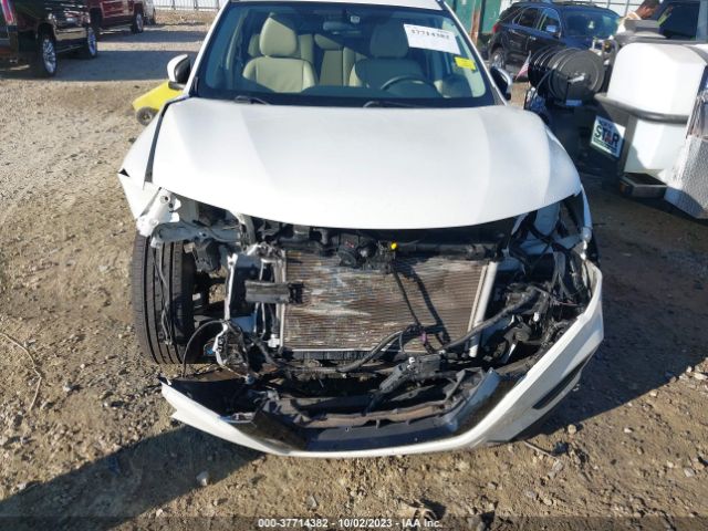 5N1AT2MT6JC813706 Nissan ROGUE SV