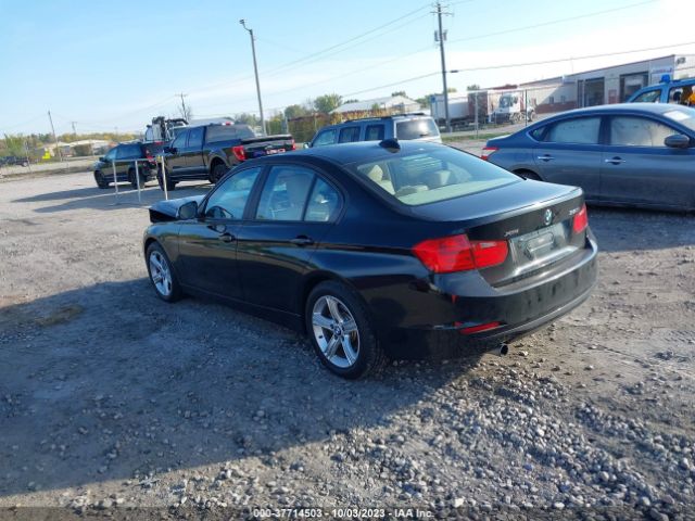 WBA3C3C53EPV90588 BMW 3 Series 320i Xdrive
