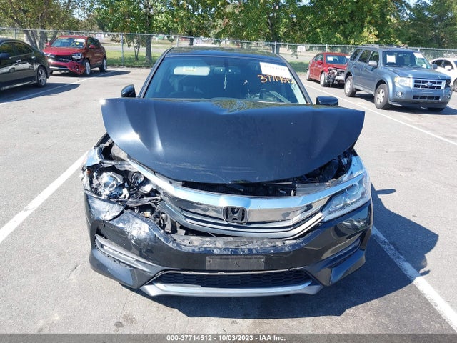 2017 HONDA ACCORD SEDAN EX-L VIN: 1HGCR2F80HA285902