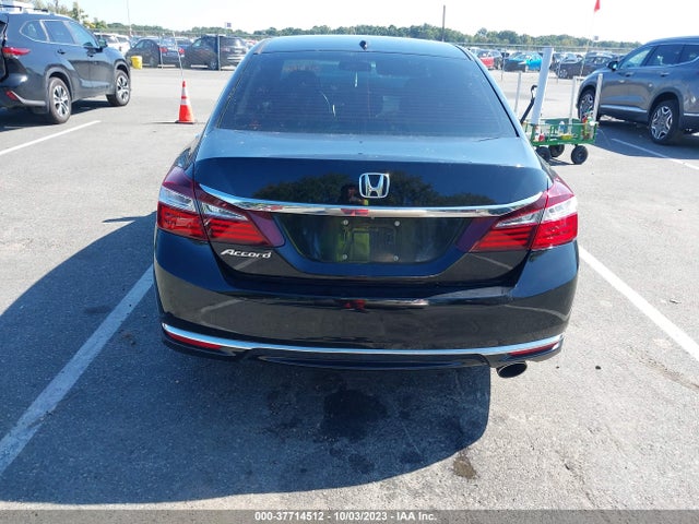 2017 HONDA ACCORD SEDAN EX-L VIN: 1HGCR2F80HA285902