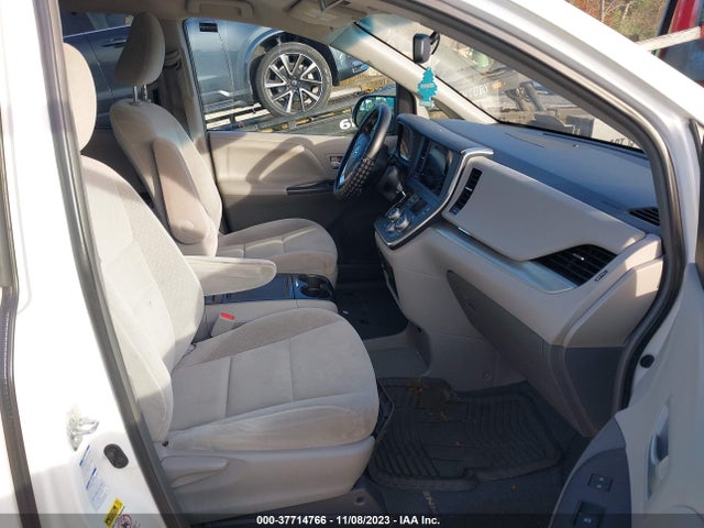 2015 TOYOTA SIENNA LE 7 PASSENGER VIN: 5TDJK3DC5FS097917
