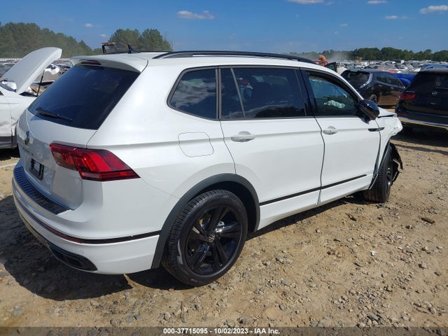 3VVCB7AX4PM124955 Volkswagen Tiguan 2.0t Se R-line Black