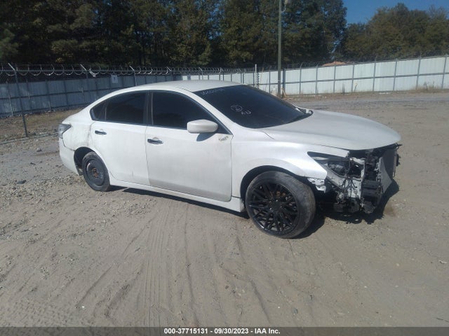 Nissan Altima 2.5 S 2015 1N4AL3APXFC268396 Image 1