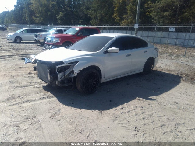Nissan Altima 2.5 S 2015 1N4AL3APXFC268396 Image 2