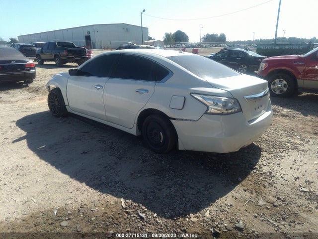Nissan Altima 2.5 S 2015 1N4AL3APXFC268396 Image 3