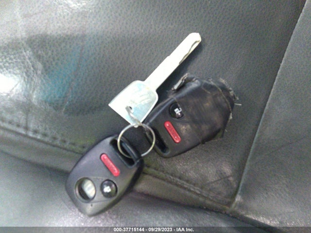 2006 HONDA PILOT EX-L WITH RES VIN: 2HKYF18676H504332