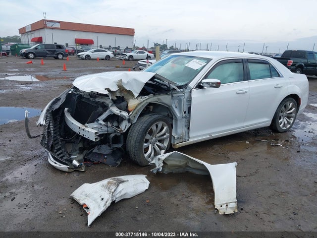 2019 CHRYSLER 300 TOURING VIN: 2C3CCAAG3KH682963