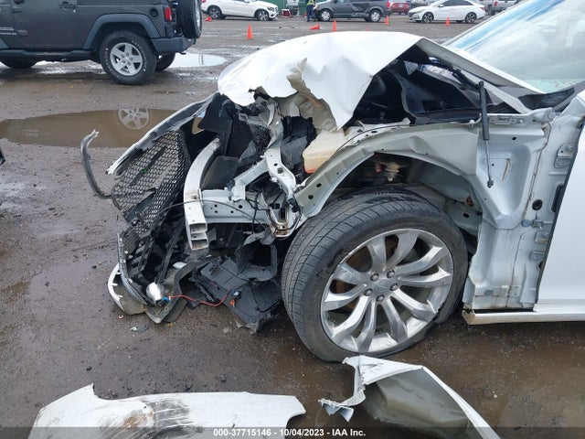 2019 CHRYSLER 300 TOURING VIN: 2C3CCAAG3KH682963