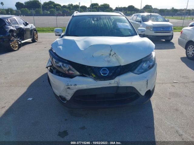 JN1BJ1CP5JW151762 Nissan Rogue Sport Sl