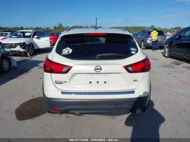 JN1BJ1CP5JW151762 Nissan Rogue Sport Sl