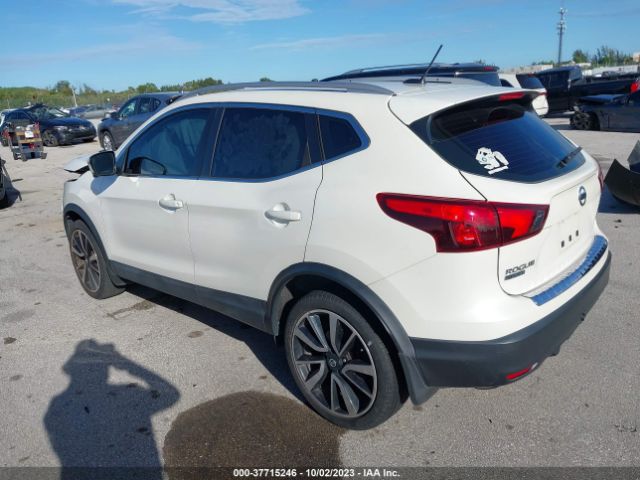 JN1BJ1CP5JW151762 Nissan Rogue Sport Sl