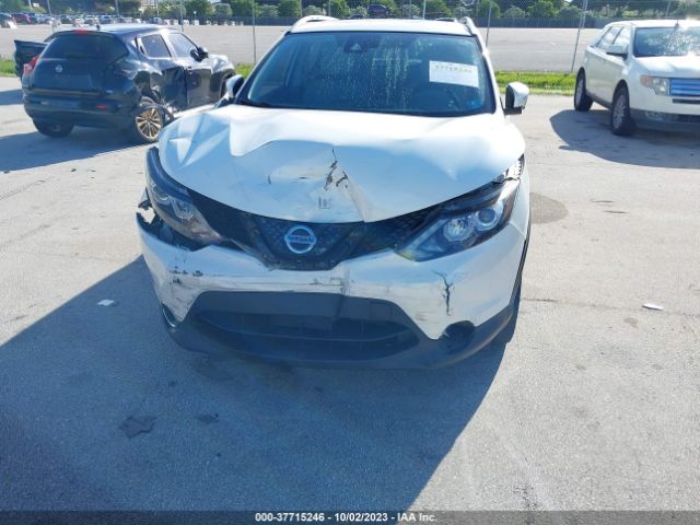 JN1BJ1CP5JW151762 Nissan Rogue Sport Sl