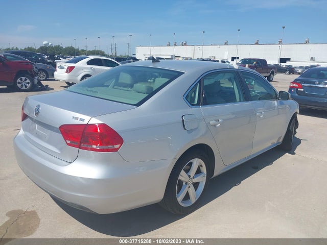 1VWBS7A36EC034452 Volkswagen PASSAT SE