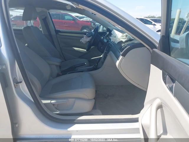 1VWBS7A36EC034452 Volkswagen PASSAT SE