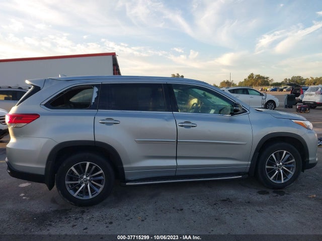 Toyota Highlander Xle/se 2017 5TDKZRFH7HS523833 Image 13