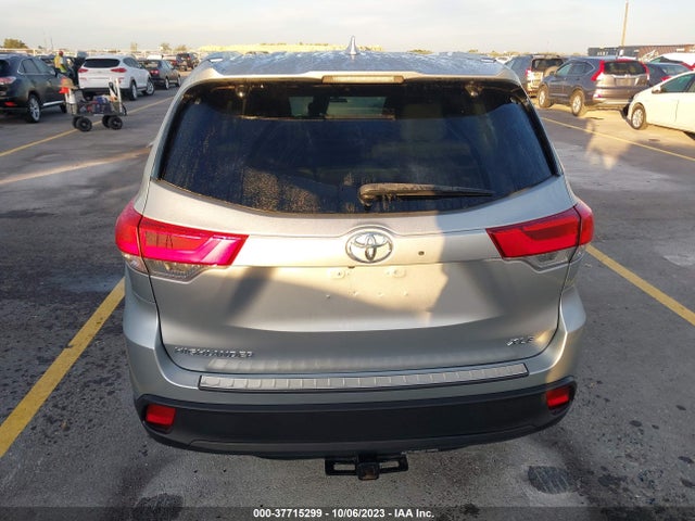 Toyota Highlander Xle/se 2017 5TDKZRFH7HS523833 Image 16
