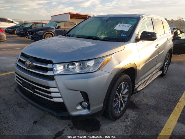 Toyota Highlander Xle/se 2017 5TDKZRFH7HS523833 Image 2