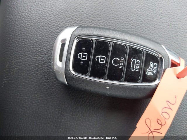 2022 HYUNDAI ELANTRA SEL VIN: 5NPLM4AG7NH084655