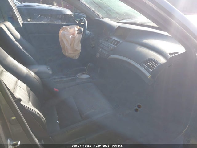 37715459 :رقم المزاد ، 1HGCP2F69BA153118 vin ، 2011 Honda Accord Sdn Se مزاد بيع