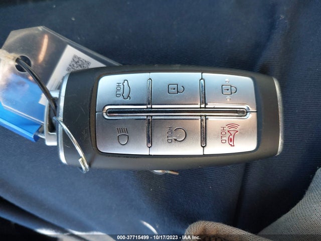 Genesis G70 2.0T 2023 KMTG34TA7PU106984 Image 11