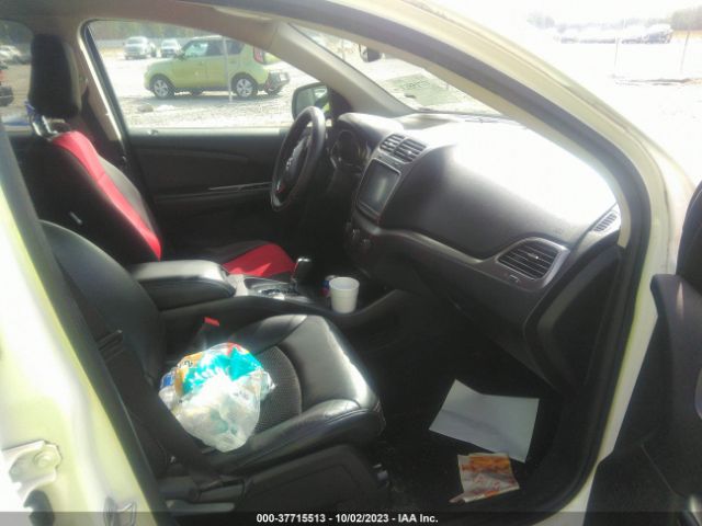 3C4PDCGG0KT858064 Dodge Journey Crossroad