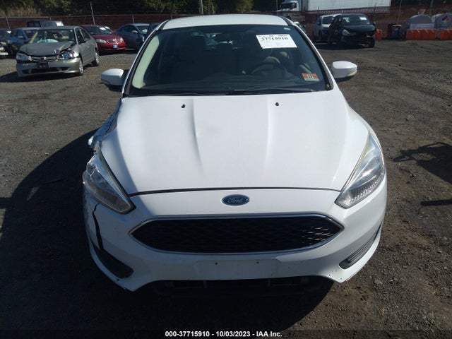 2016 FORD FOCUS SE VIN: 1FADP3K20GL204048