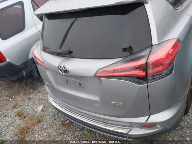 Toyota Rav4 Xle 2017 2T3WFREV6HW375836 Image 17