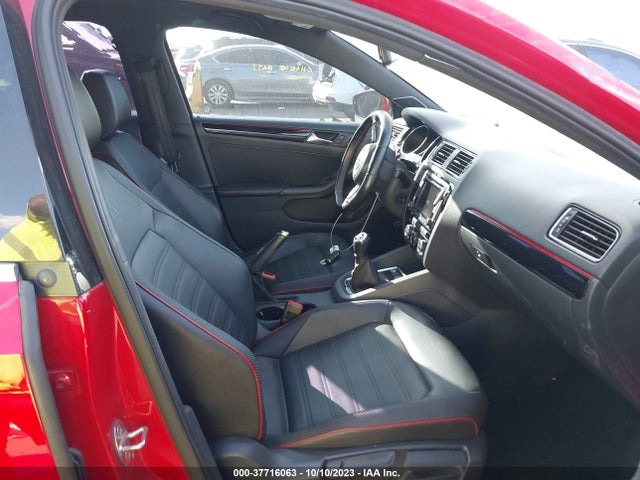 3VW5T7AJ9FM345592 Volkswagen Jetta Sedan 2.0t Gli Se