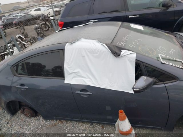 KNAFX4A65G5533195 KIA FORTE LX