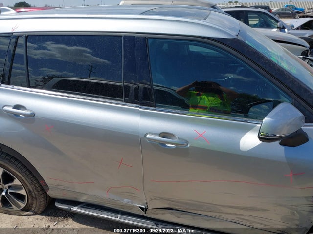 Toyota HIGHLANDER HYBRID 2022 5TDHBRCH4NS553757 Image 13