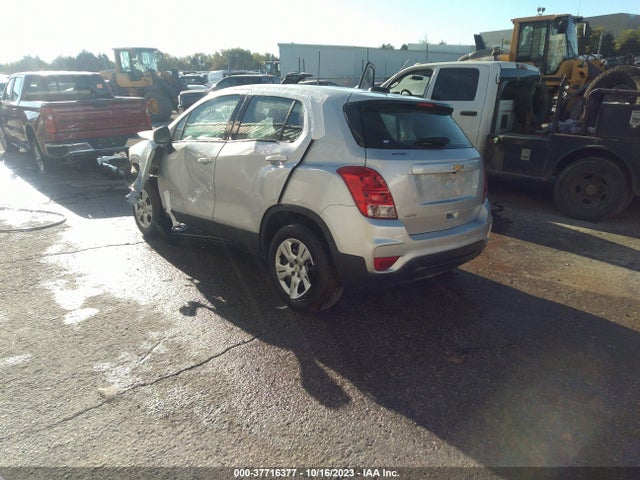 Chevrolet TRAX LS 2018 KL7CJKSB9JB581358 Image 3