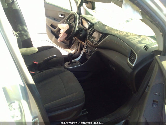 Chevrolet TRAX LS 2018 KL7CJKSB9JB581358 Image 5