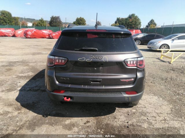 3C4NJDDBXKT627915 Jeep Compass Trailhawk