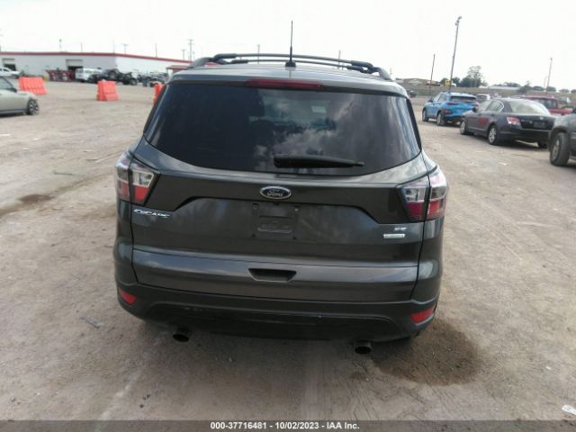 1FMCU0GD8HUA32124 Ford ESCAPE SE