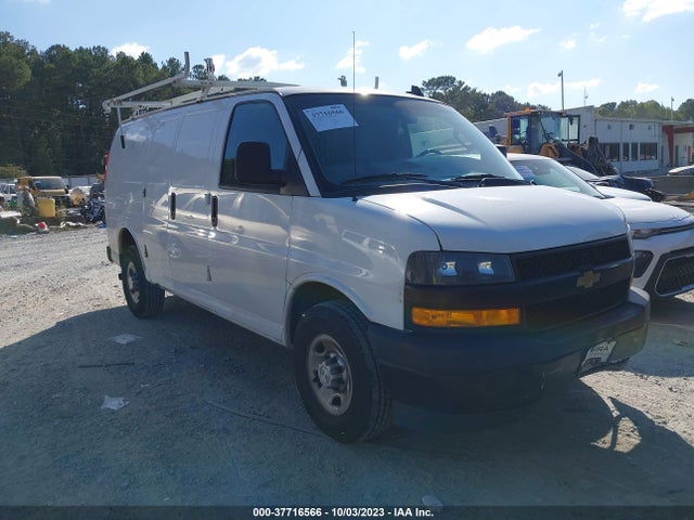 Chevrolet EXPRESS CARGO VAN 2018 1GCWGAFG5J1345472 Image 1