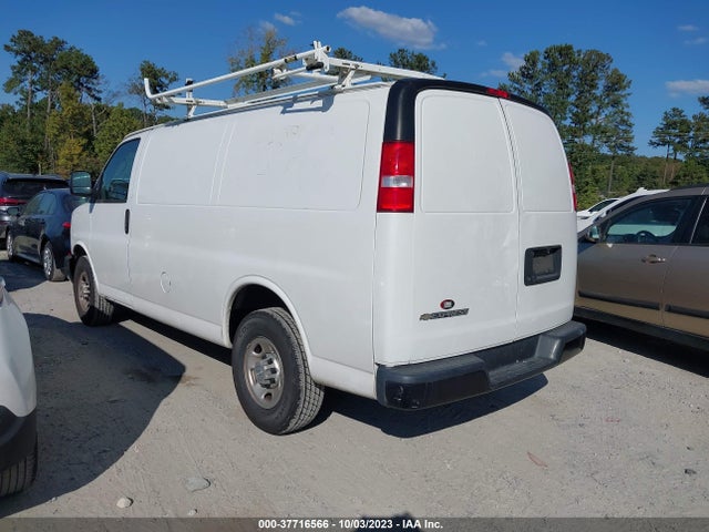 Chevrolet EXPRESS CARGO VAN 2018 1GCWGAFG5J1345472 Image 3
