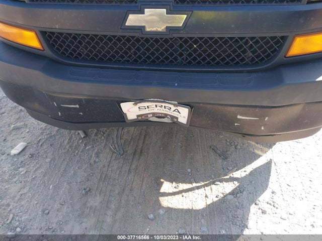 Chevrolet EXPRESS CARGO VAN 2018 1GCWGAFG5J1345472 Image 6